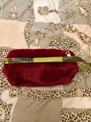 Bolso pelo Kling granate/burdeos vintage cadena