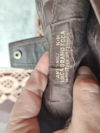 Cartera de piel marrón