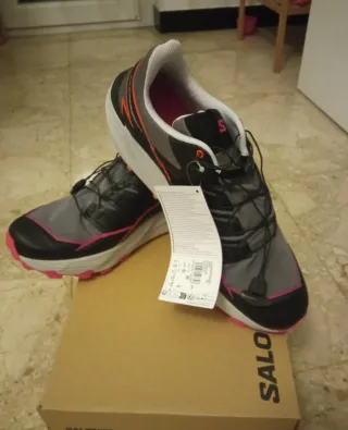 Scarpe Salomon Thundercross nere e rosa