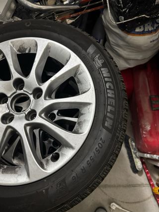 Rueda Michelin 205/55 R16 Alpin