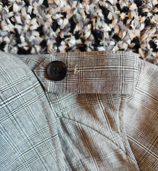 Gabardina con capucha desmontable