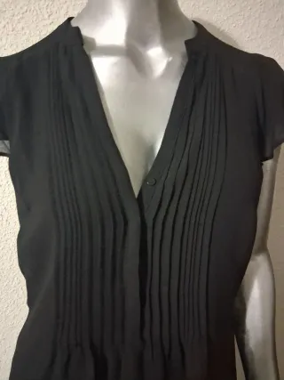 Vestido negro camisero con lazo