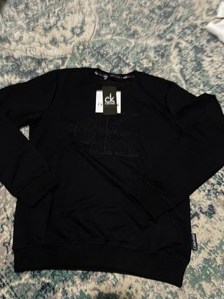 Sudadera negra