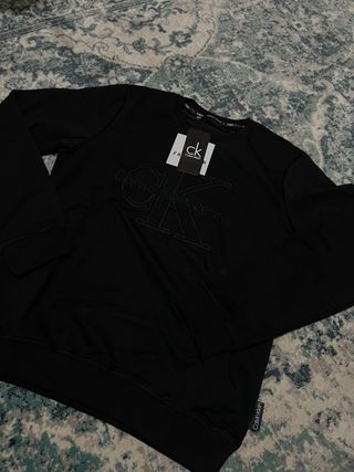 Sudadera negra