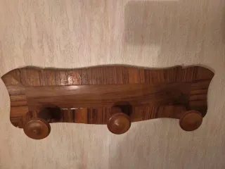 Colgador de madera con 4 ganchos