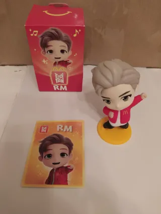 TinyTAN RM McDonald's Figura y Tarjeta