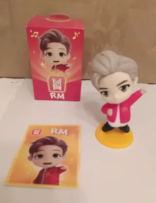 TinyTAN RM McDonald's Figura y Tarjeta