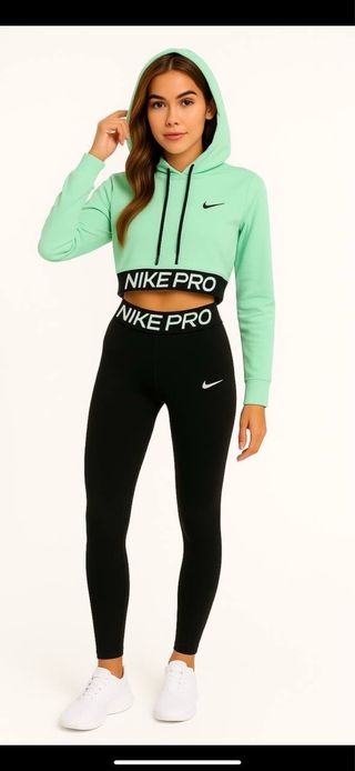 Conjunto Nike Pro Crop Top y Leggings Mujer