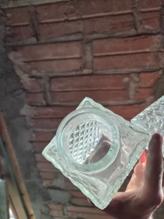 Botella de cristal labrada