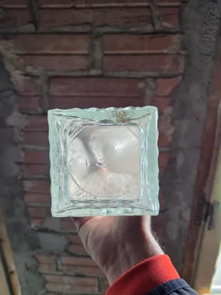 Botella de cristal labrada