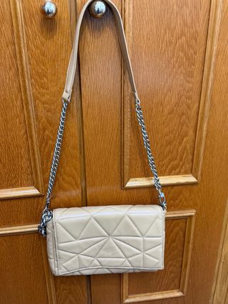 Bolso acolchado cadena piel sintética