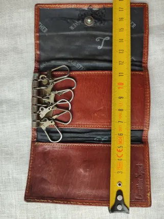 Cartera, llavero y funda pañuelos