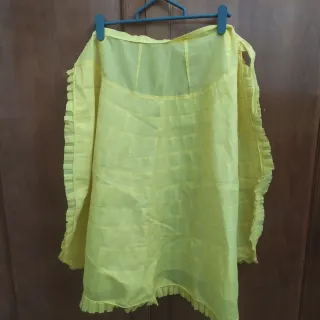 Delantal flamenco amarillo volantes