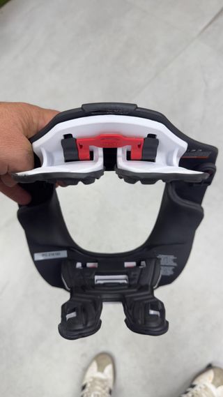 Collarín Cervical Infantil Leatt 5.5 NUEVO