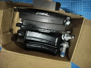 Pastillas de freno nuevas.