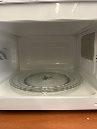 Microondas Orbegozo 20 Litros Blanco