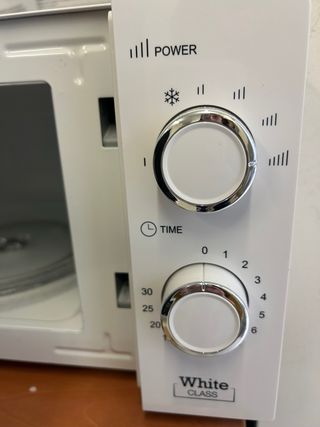 Microondas Orbegozo 20 Litros Blanco