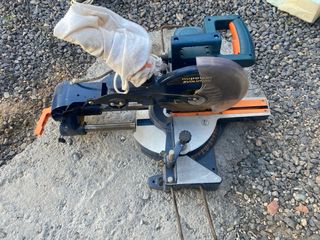 Sierra Ingletadora Telescópica