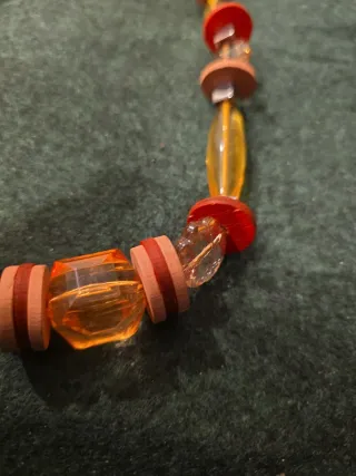 Collar Cuentas Mariposa Ámbar y Rojo