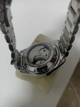 Reloj Profesional Dorado y Negro