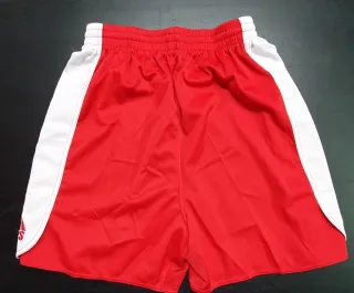 Pantalón corto deportivo rojo y blanco