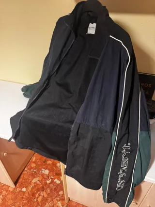 Chaqueta Carhartt Negra y Verde