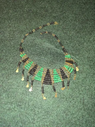 Collar Étnico Cuentas Verdes y Negras