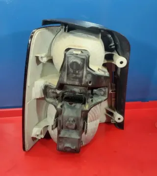 Faro Trasero Derecho Touran 2010