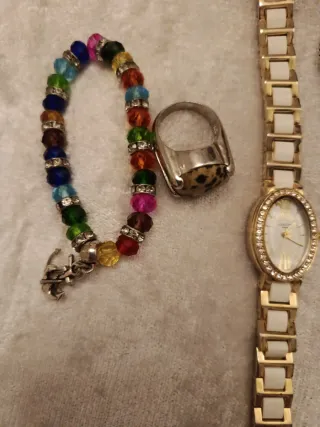 Conjunto de Joyas: Pulsera, Anillos y Collar