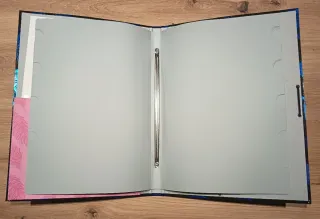 Carpeta La Vecina Rubia I am a Diva con stickers