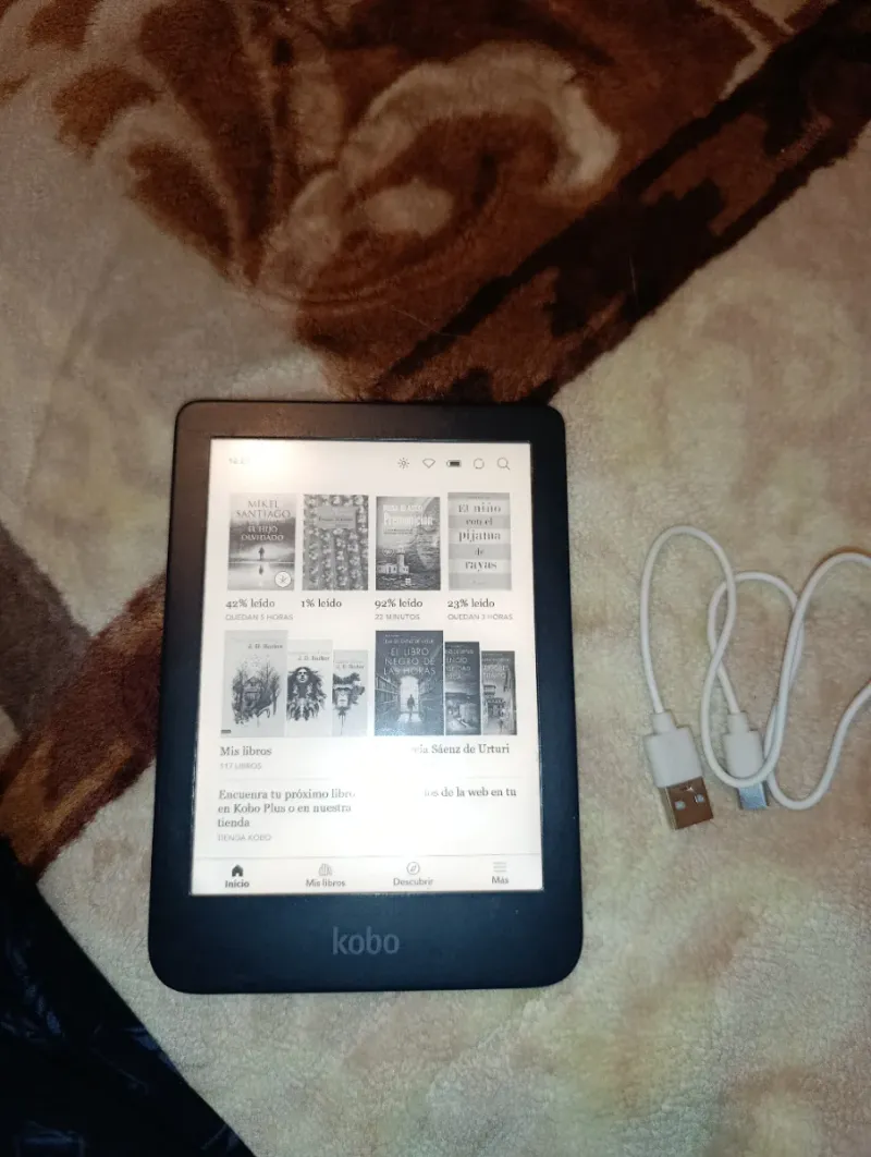 Kobo Clara 2E Lector Ebook Negro afbeelding 2