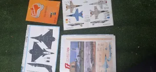Revista y planos de aviones del Scout
