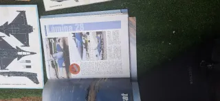 Revista y planos de aviones del Scout