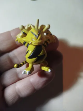 Figura Pokémon Tomy Retro