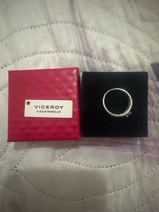 Anillo Viceroy Plata de Primera Ley