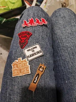 Marco expositor Funko Stranger Things Kinder joy