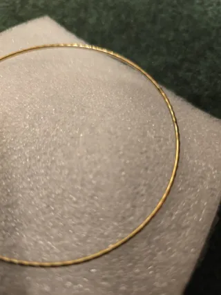 Pulsera Aro Fina Dorada