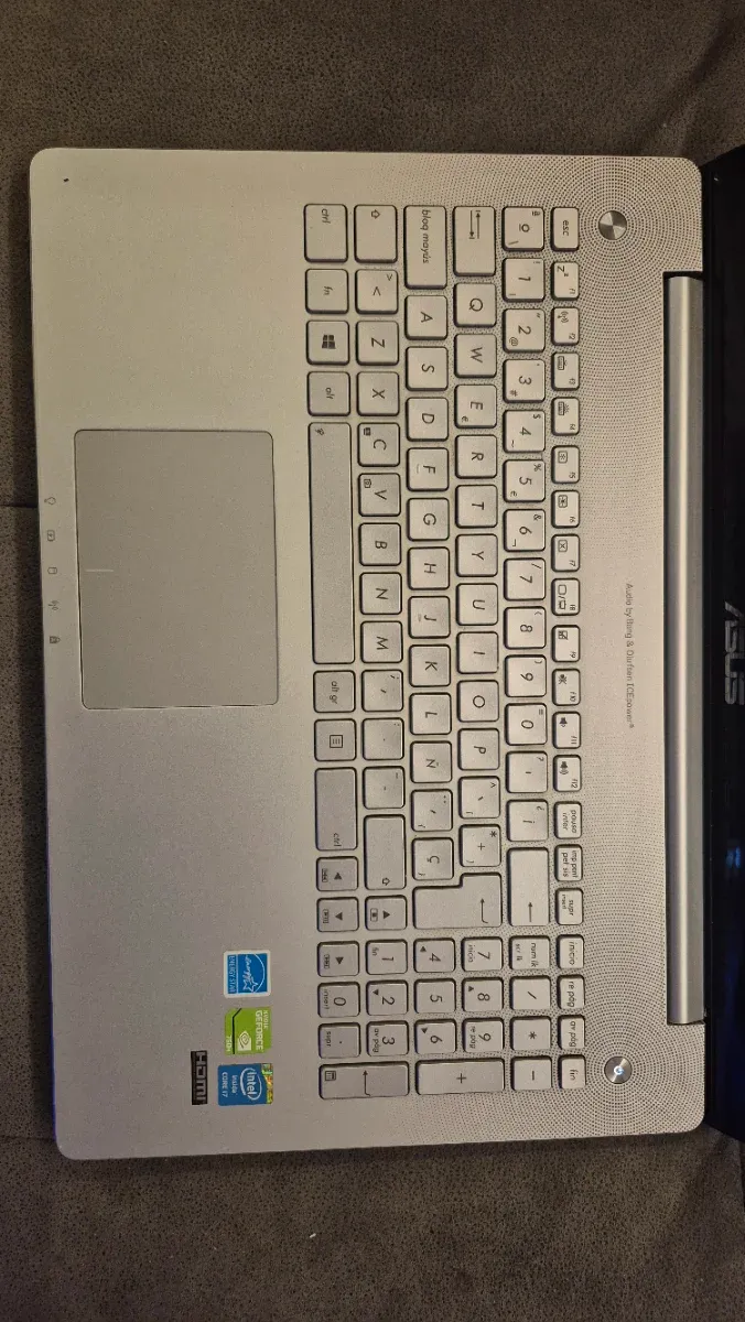 ASUS N550JV i7 16GB RAM 1TB SSD en perfecto estado afbeelding 2