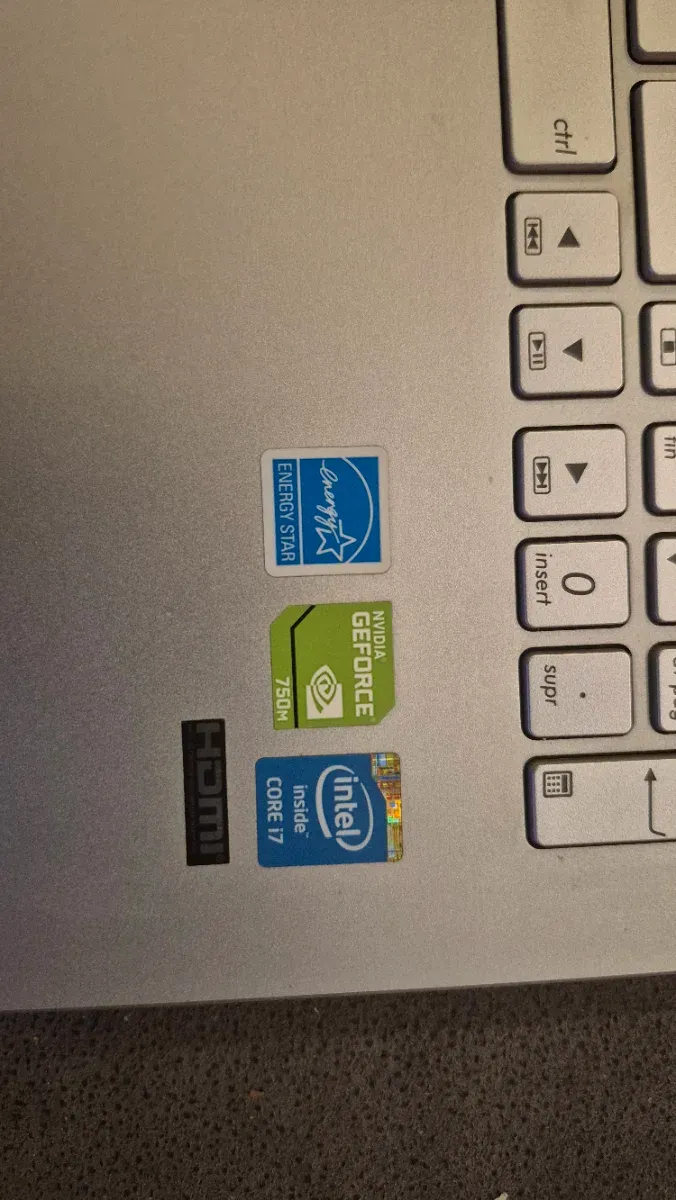 ASUS N550JV i7 16GB RAM 1TB SSD en perfecto estado afbeelding 3