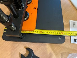 Máquina Troqueladora y Estampadora de Cuero Manual