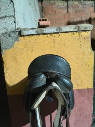 Silla de montar inglesa asiento profundo