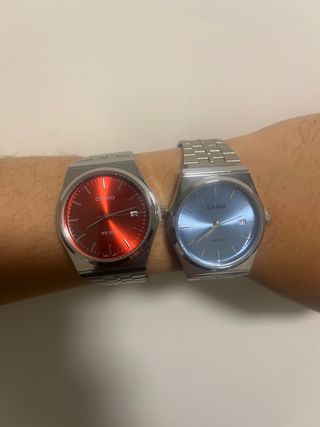 Lote 2 Relojes Casio B145D Azul y Rojo