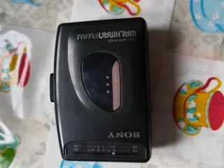 Walkman Sony FM/AM WM-FX21 Negro