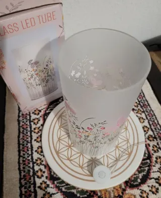 Lampada floreale vintage in vetro