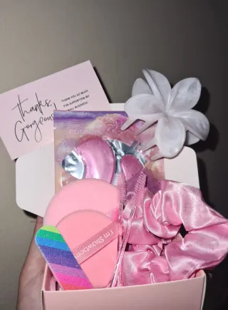 Cajita de regalo con accesorios