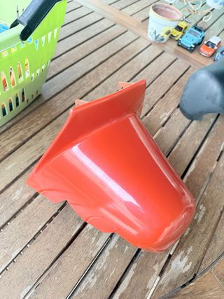 Puntale sella Aprilia SR Stealth