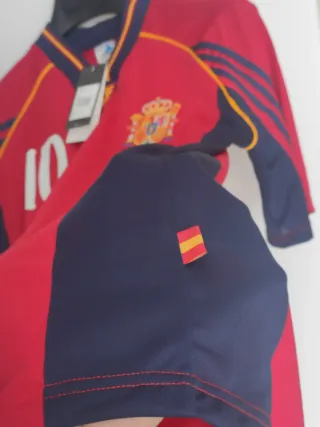 Camiseta Fútbol retro España. Raul 10. L