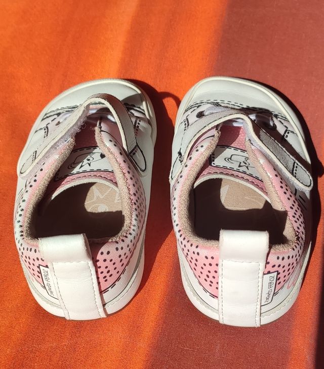 Zapatillas infantiles velcro