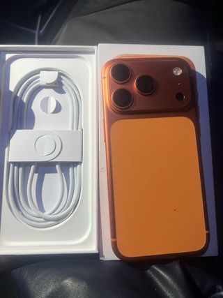 iPhone 17 Pro Dorado/Naranja