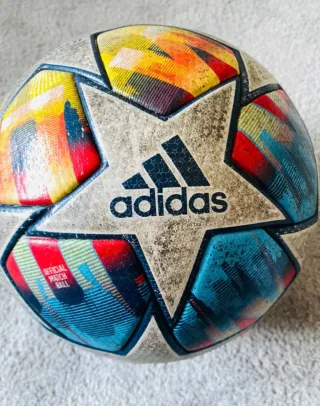 Balón Adidas Champions League Final 2022